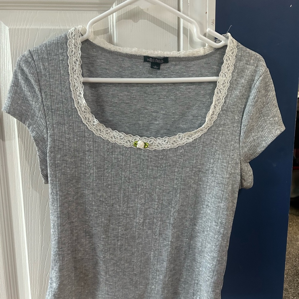 Wild Fable Gray Fitted Ribbed Short Sleeve Tee